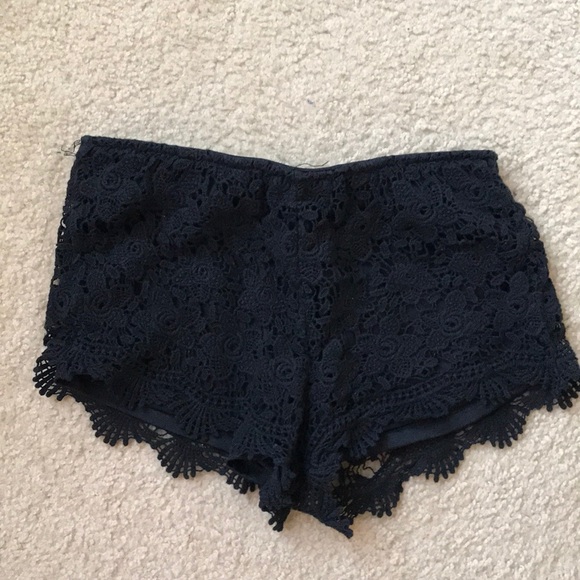 NWOT Black lace overlay shorts - Picture 1 of 2